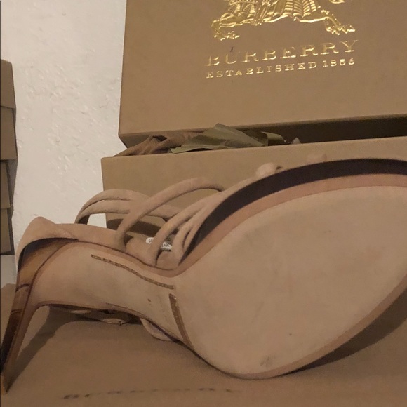 Burberry sandals. (Pink) - Picture 6 of 6